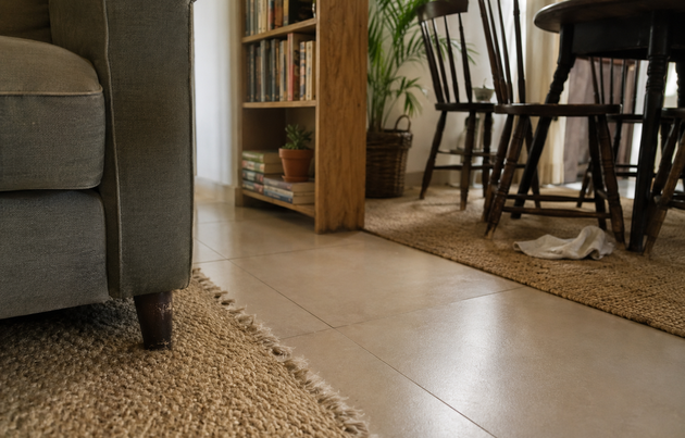 Sala de estar e sala de jantar integradas em apartamento pequeno
